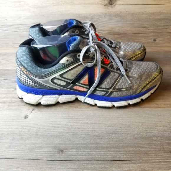 New Balance 860v5 Running Sneakers